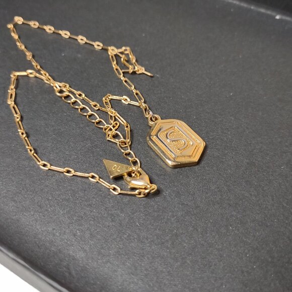 Sterling Forever Letter S Initial Necklace 17.5 Inches Long - Picture 10 of 10